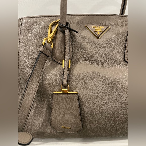 Prada Vitello Grain Grey Leather Tote, BN2829 - Picture 2 of 9